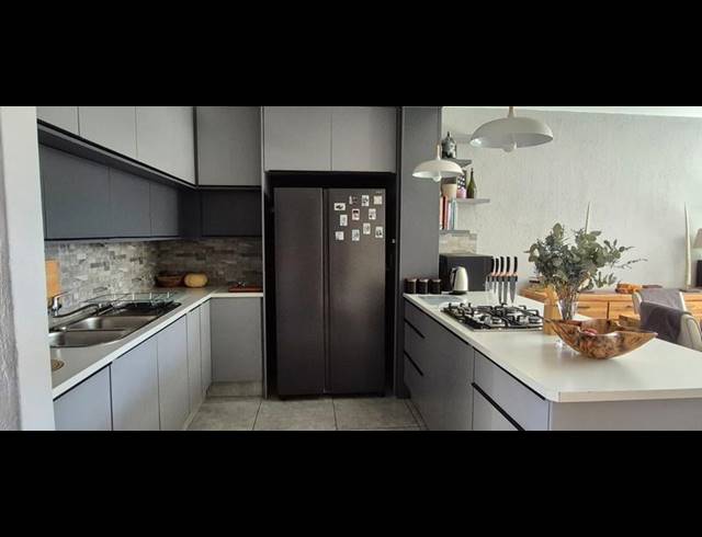 2 BEDROOM TOWNHOUSE FOR SALE IN MEYERTON CENTRAL